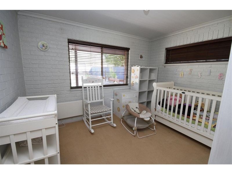 8 Middle Street, Yass NSW 2582