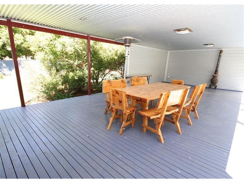 8 Middle Street, Yass NSW 2582