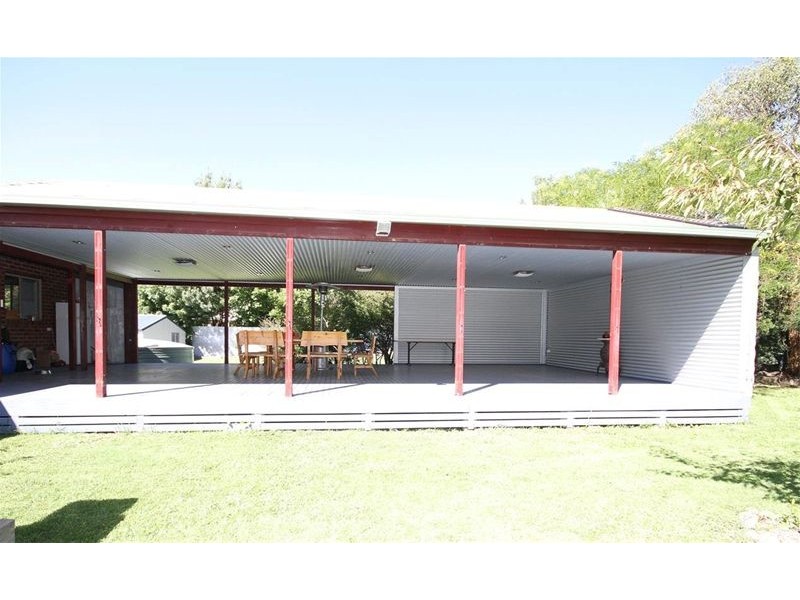 8 Middle Street, Yass NSW 2582