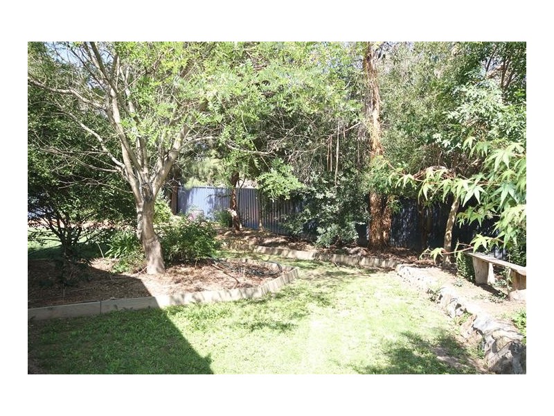 8 Middle Street, Yass NSW 2582