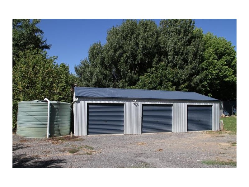 8 Middle Street, Yass NSW 2582