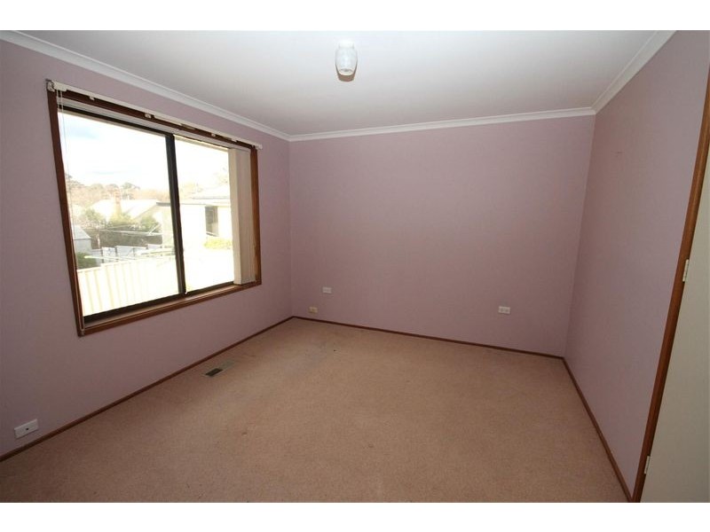 18 Shaw Street, Yass NSW 2582