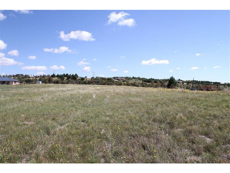 11 Craig Close, Yass NSW 2582