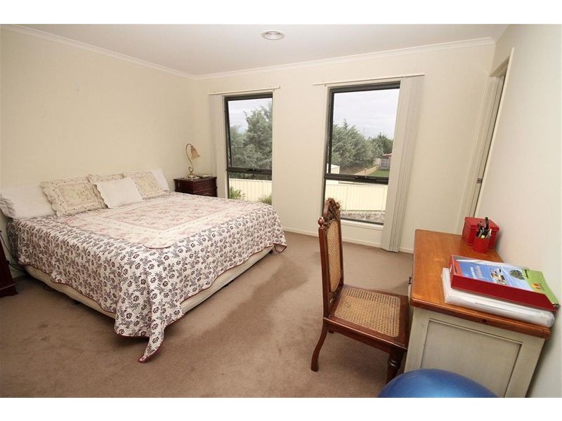 2/6 Thane Court, Yass NSW 2582