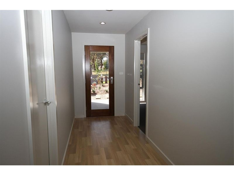 16 Burgess Place, Yass NSW 2582