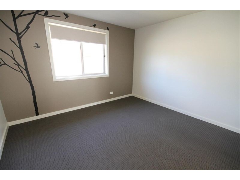 16 Burgess Place, Yass NSW 2582