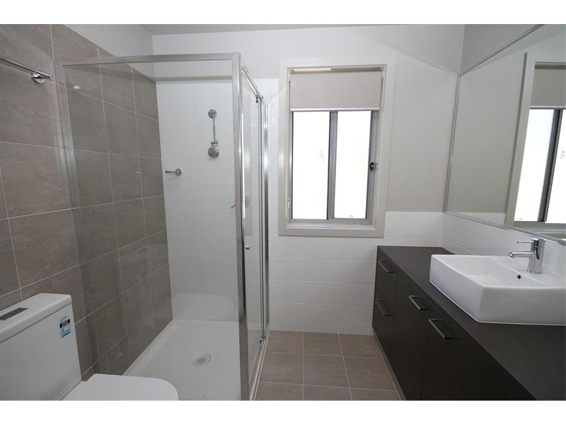 16 Burgess Place, Yass NSW 2582