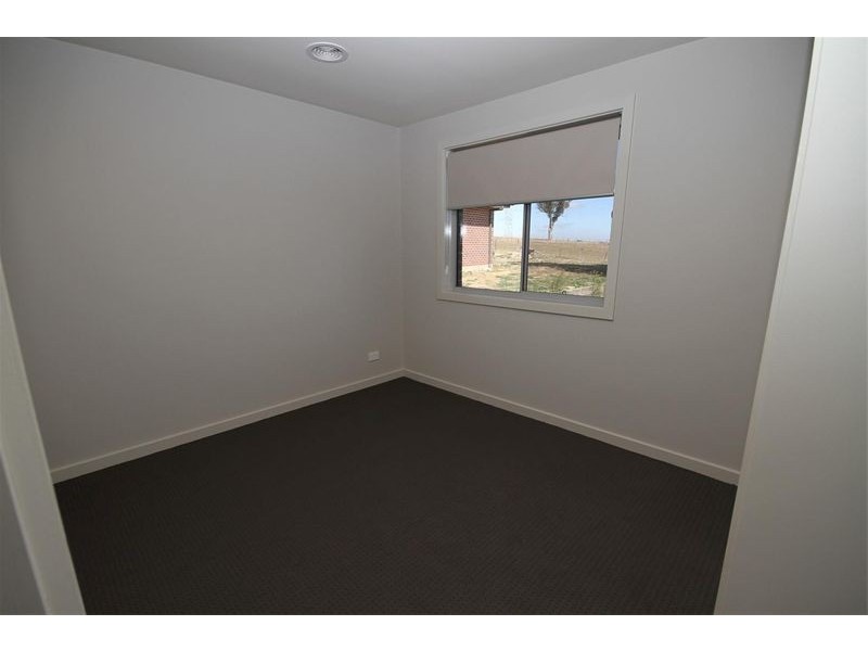 16 Burgess Place, Yass NSW 2582