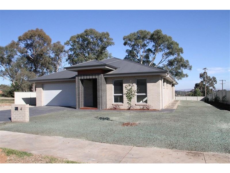 4 Colls Close, Yass NSW 2582