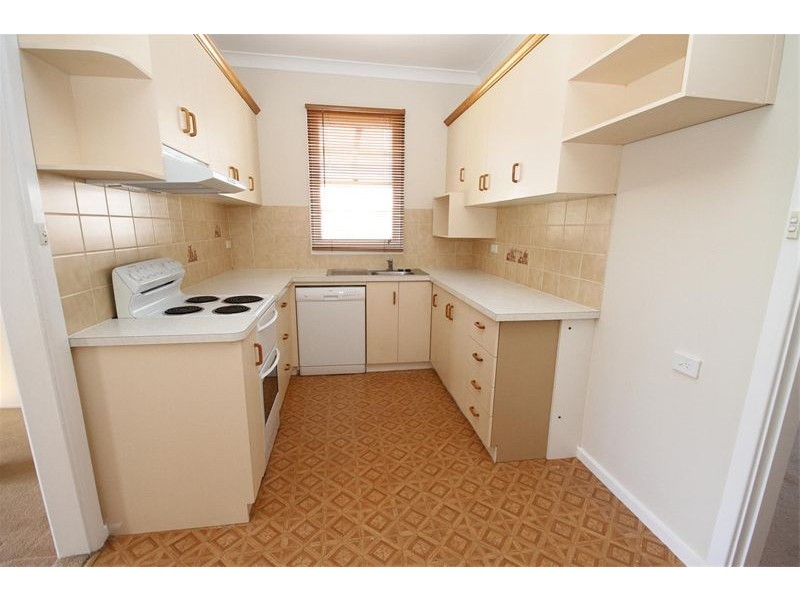 10 Brennan Street, Yass NSW 2582