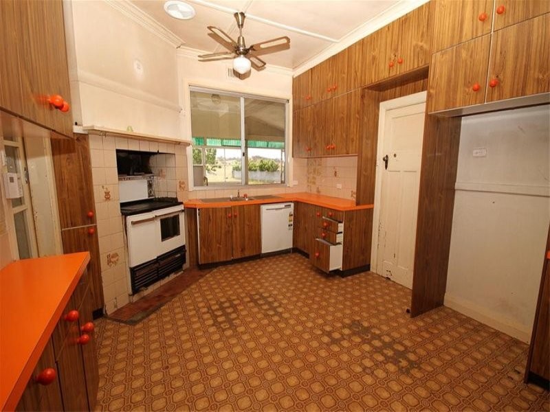 87 Yass Valley Way, Yass NSW 2582