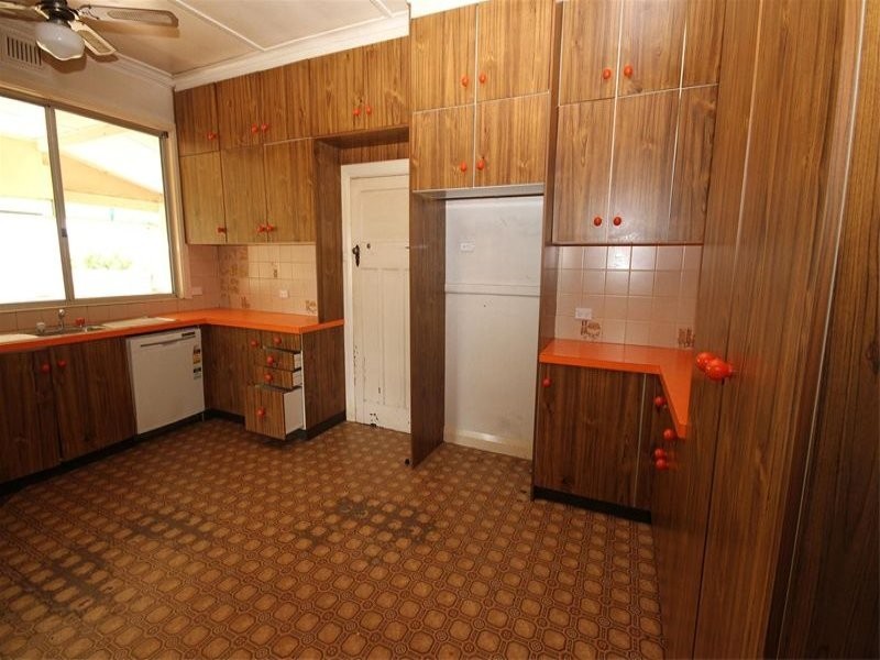 87 Yass Valley Way, Yass NSW 2582