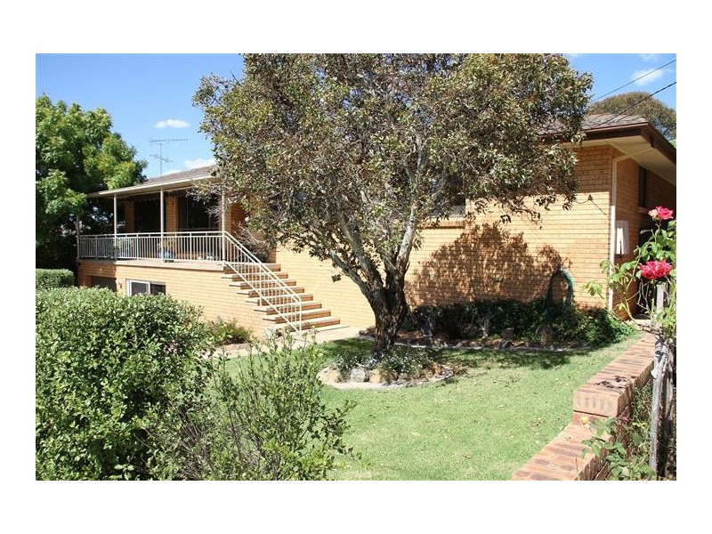 24 Yeo Crescent, Yass NSW 2582