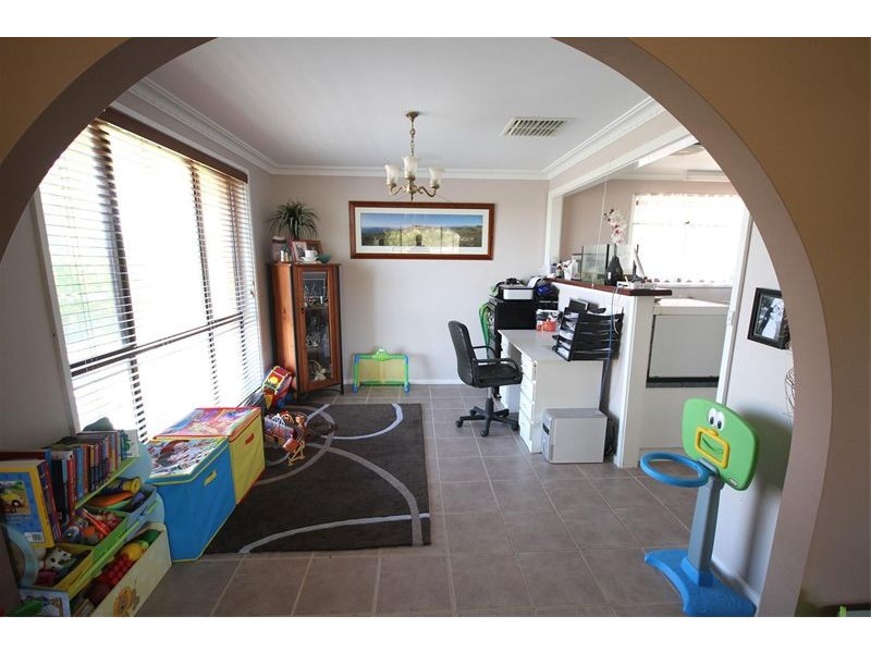 24 Yeo Crescent, Yass NSW 2582