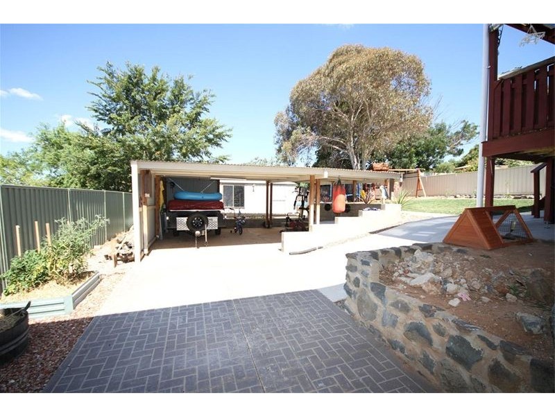 24 Yeo Crescent, Yass NSW 2582