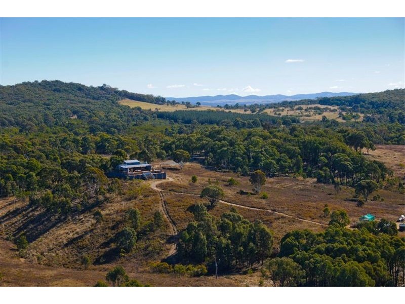 572 Berrabangalo Road, Yass NSW 2582