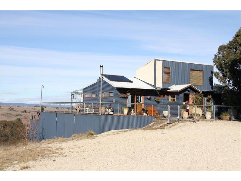 572 Berrabangalo Road, Yass NSW 2582