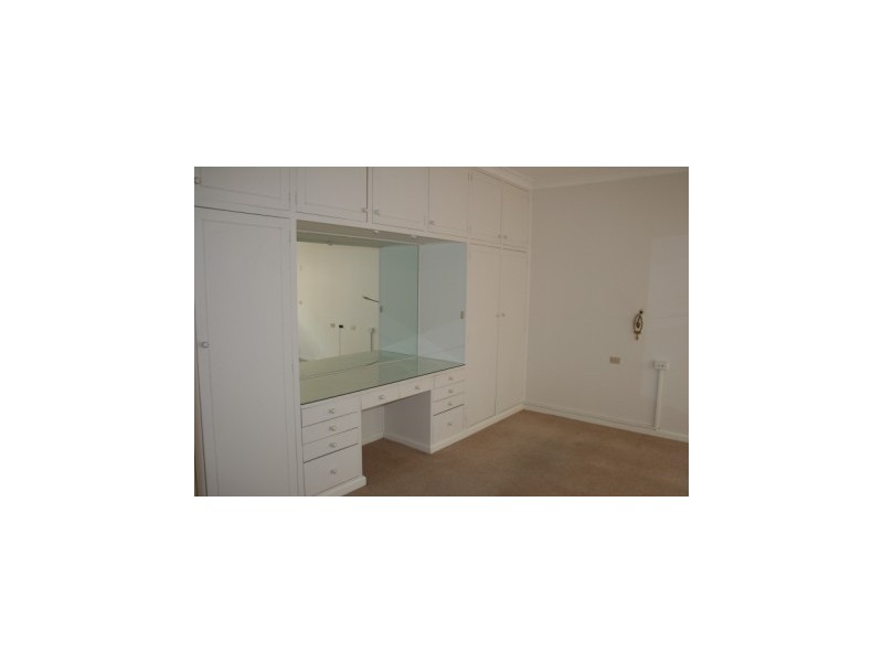 1/155 Comur Street, Yass NSW 2582