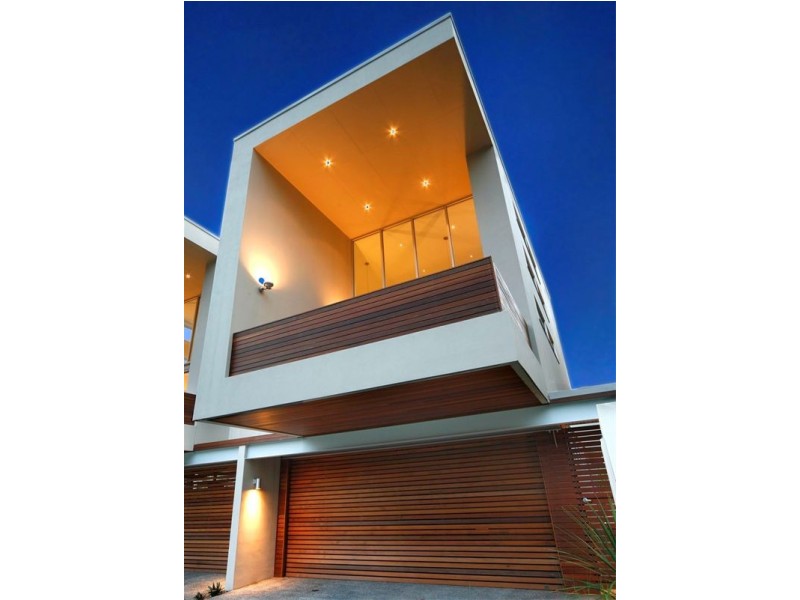 27  The Esplanade, Thirroul NSW 2515