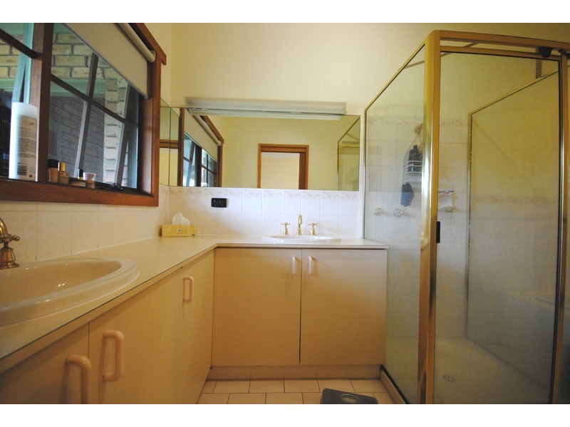 11 Dougherties Rd, Portland VIC 3305