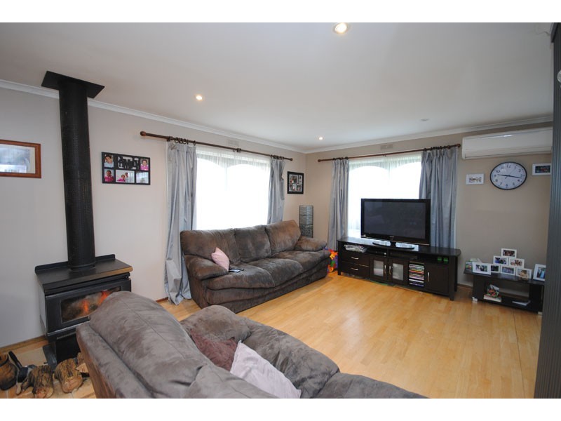 74  Scott Street, Heywood VIC 3304