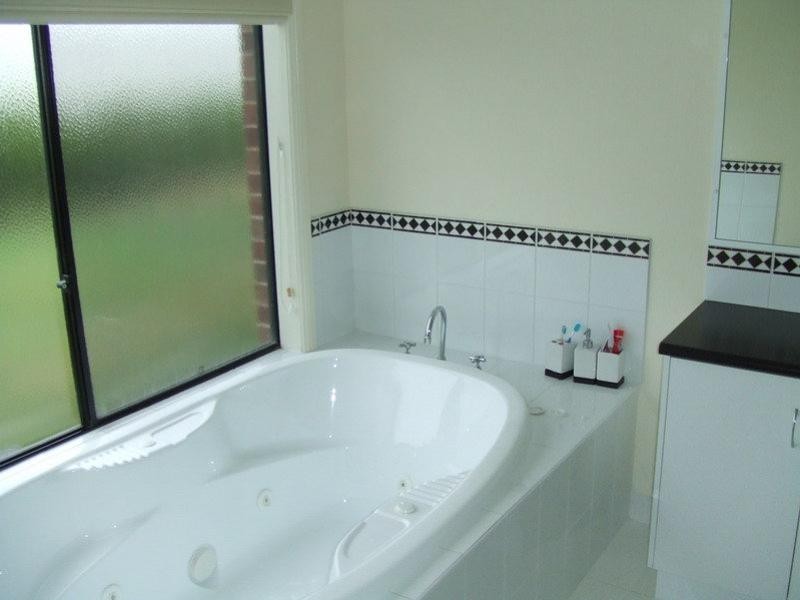 7 Pitts Rd, Portland VIC 3305