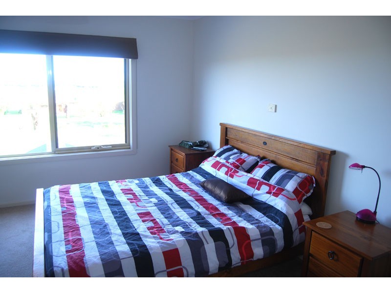 8 Albert Street, Narrawong VIC 3285