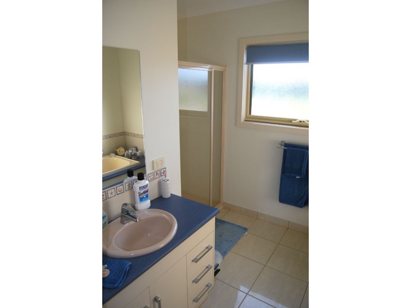 8 Albert Street, Narrawong VIC 3285