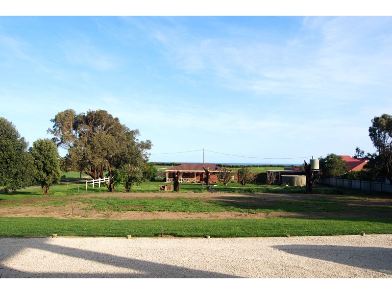 8 Albert Street, Narrawong VIC 3285