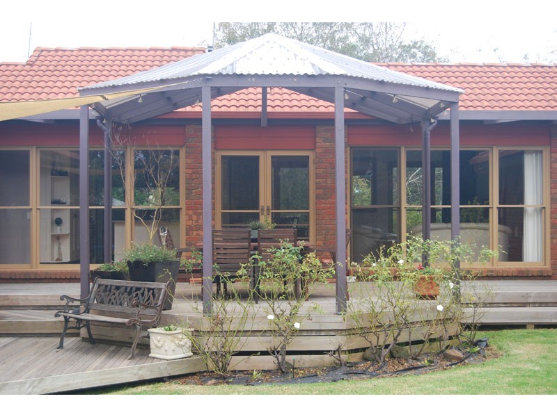 24 Burns Road, Portland VIC 3305