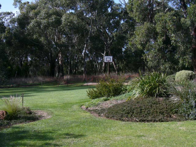 3 Bemeli Court, Bolwarra VIC 3305