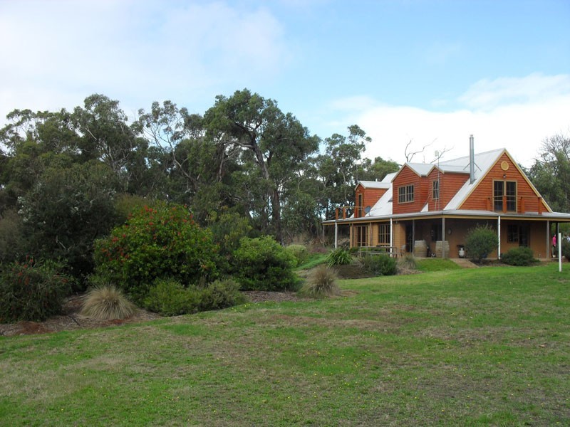 3 Bemeli Court, Bolwarra VIC 3305