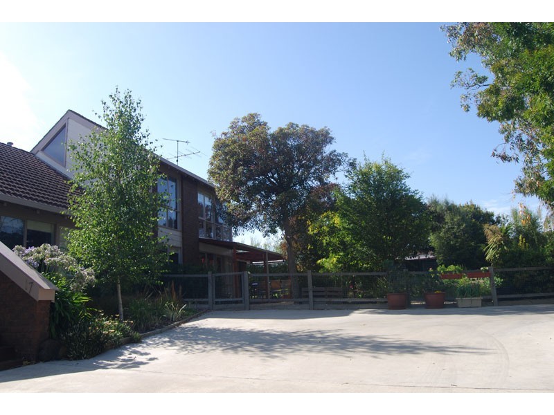 17 Tamora Cres, Portland VIC 3305