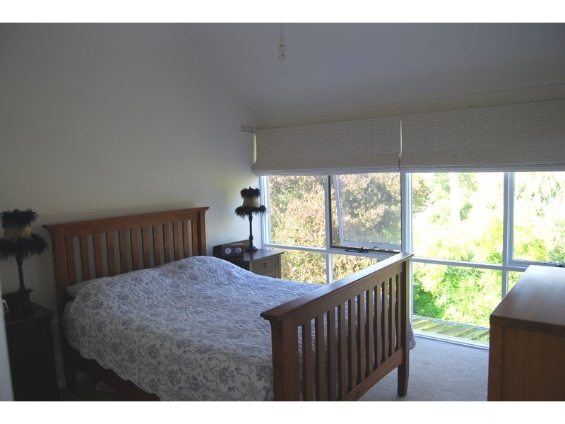 17 Tamora Cres, Portland VIC 3305