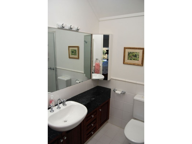 17 Tamora Cres, Portland VIC 3305