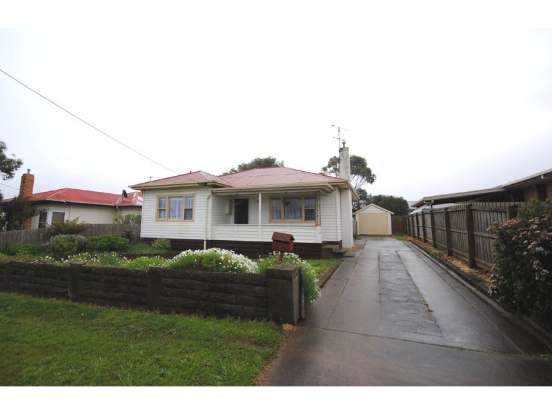 16 Learmonth Street, Portland VIC 3305