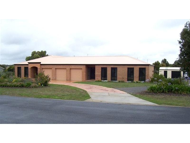4 Burns Road, Portland VIC 3305