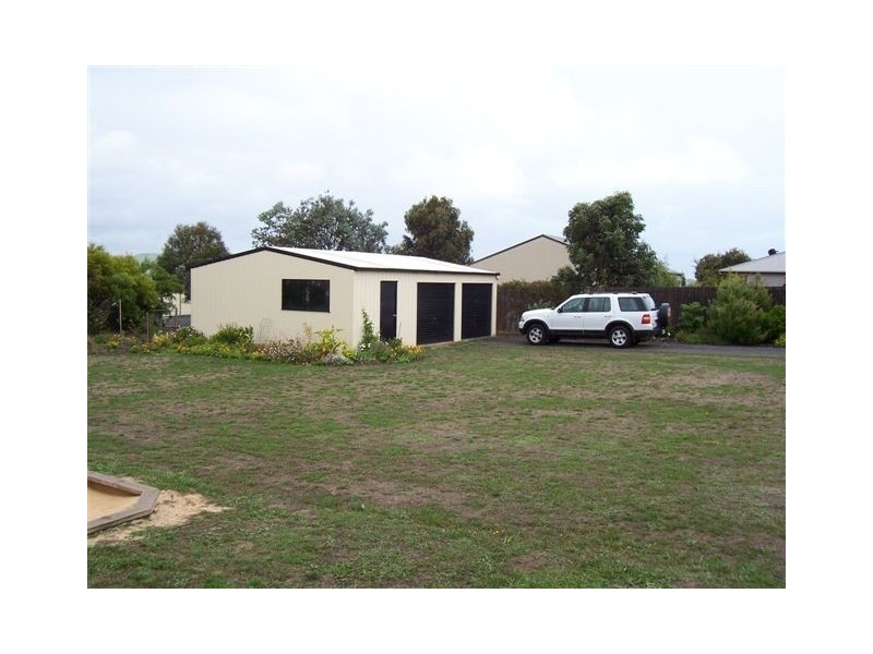 4 Burns Road, Portland VIC 3305