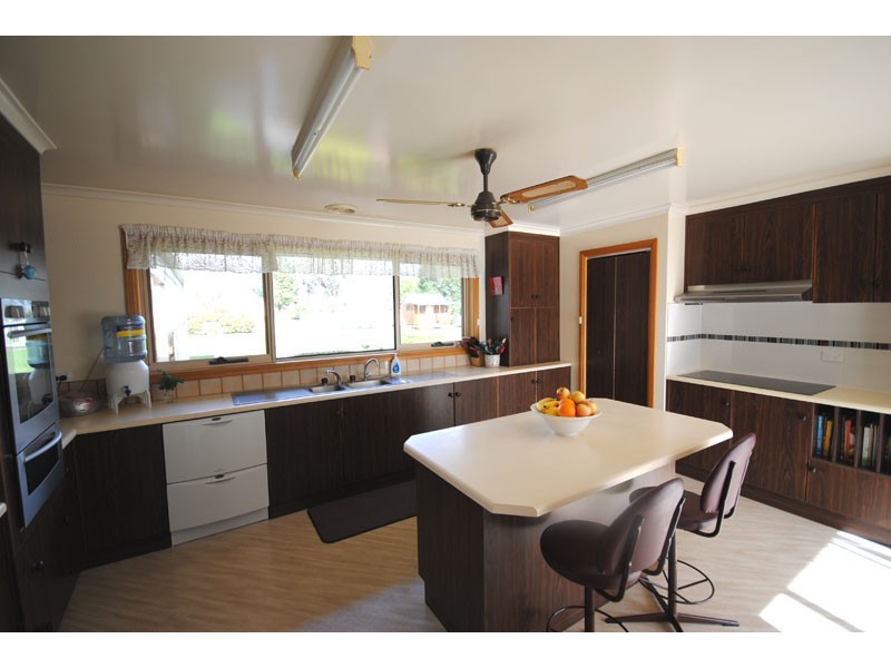 3 Catons Flat Road, Heywood VIC 3304