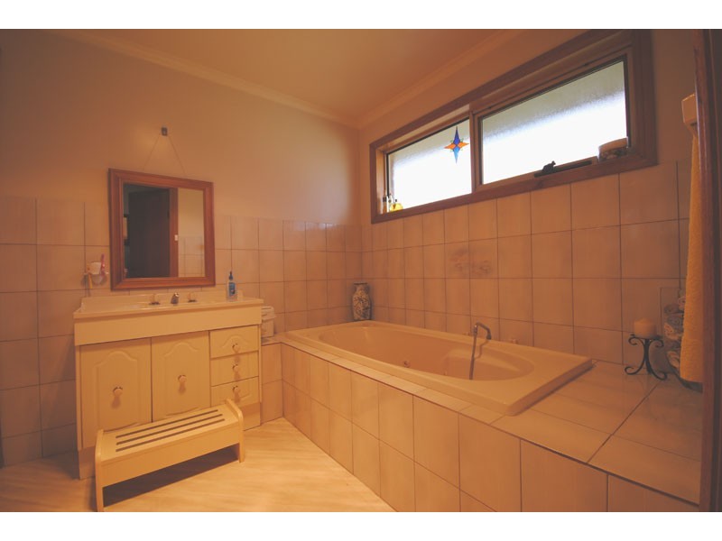3 Catons Flat Road, Heywood VIC 3304
