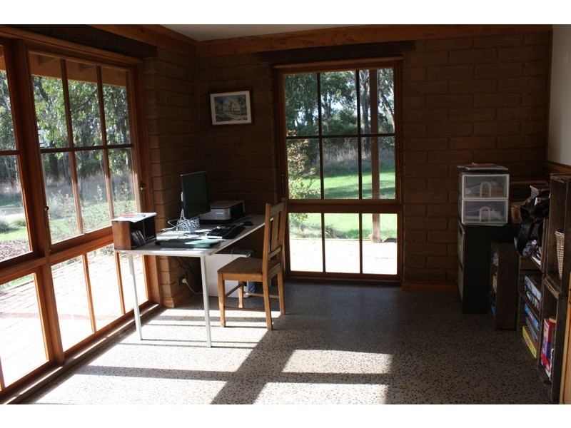 3 Bemeli Court, Bolwarra VIC 3305