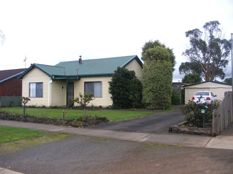 52 Hunter Street, Heywood VIC 3304