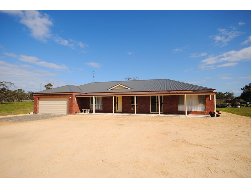 82 Golf Course Road, Heywood VIC 3304