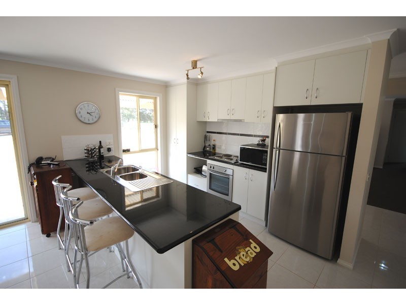 82 Golf Course Road, Heywood VIC 3304