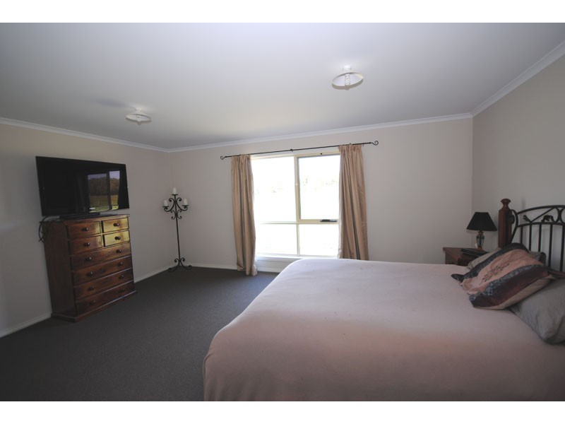 82 Golf Course Road, Heywood VIC 3304