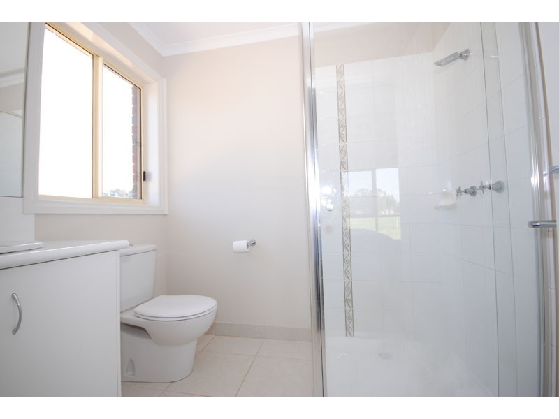 82 Golf Course Road, Heywood VIC 3304