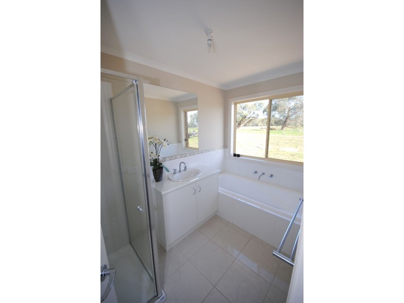 82 Golf Course Road, Heywood VIC 3304