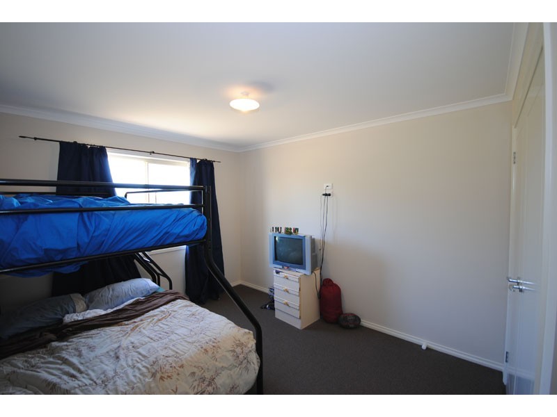 82 Golf Course Road, Heywood VIC 3304