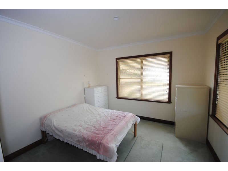 1 Segtnan Court, Portland VIC 3305