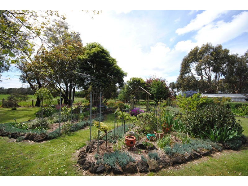 9 Wallys Lane, Narrawong VIC 3285